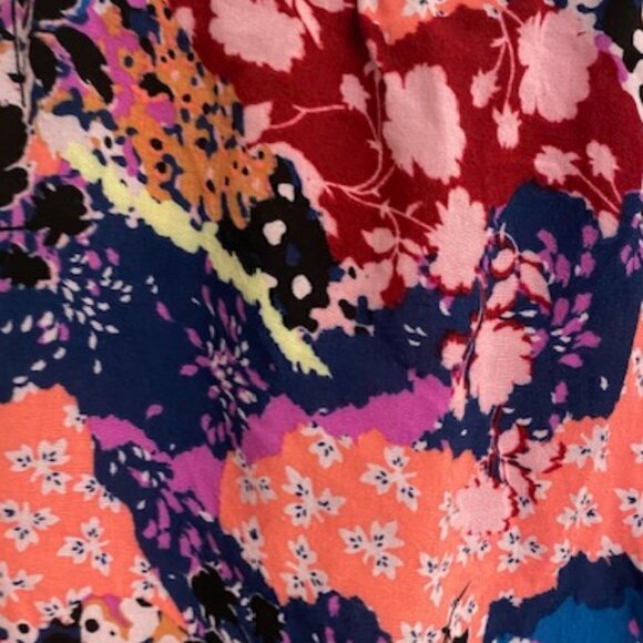 Victoria Secret Lightweight Bikini cover up/ sleep shorts Size M - Picture 5 of 6